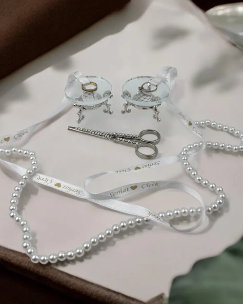 Grazia Cam Yüzük Yükselticisi ve Söz Makası Seti  Beyaz