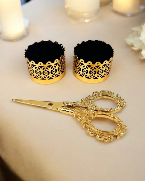 Essenza Gold Kadife Yükselti ve Söz Makası Siyah