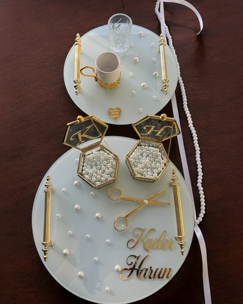 Beloved Gold Beyaz İncili Söz Tepsisi Nişan Tepsisi ve Damat Kahve Fincan Tepsisi  gold