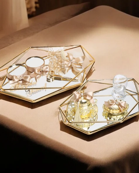 Elation Gold Prizma Söz Nişan Tepsisi ve Damat Kahve Fincan Tepsi Seti  gold