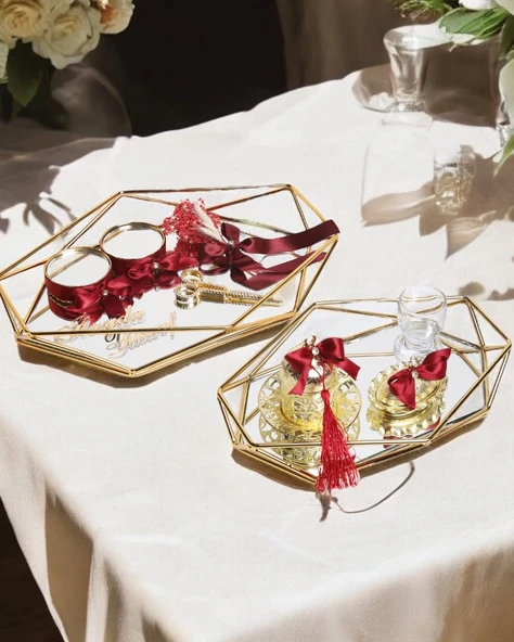 Elation Gold Prizma Söz Nişan Tepsisi ve Damat Kahve Fincan Tepsi Seti  Kırmızı