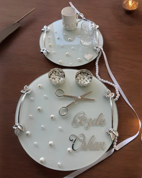 Beloved Gümüş Beyaz İncili Söz Tepsisi Nişan Tepsisi ve Damat Kahve Fincan Tepsisi  krem