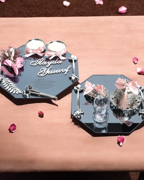 Affinity Sekizgen Gümüş Söz Nişan Tepsisi ve Damat Kahve Fincan Tepsi Seti  Pembe