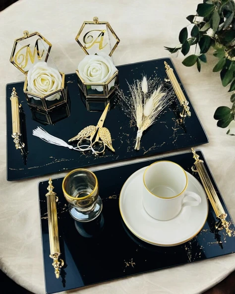 Heartfelt Siyah Desenli Cam Söz Tepsisi Beyaz