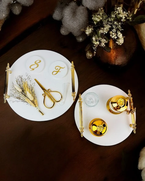 Commitment  Gold Polyester Nişan Tepsisi   gold