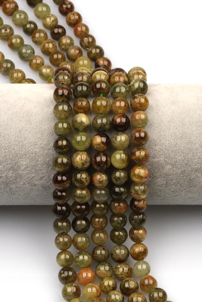 Yeşil Garnet (Tsaworit) Doğal Taş Dizi 8 mm Küre Kesim