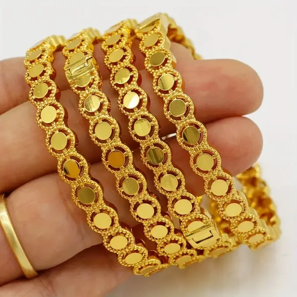 Gold Renk Özel Motif Tasarım Bilezik: Zarif ve Şık Detaylarla Göz Alıcı Parlaklık (1 Adet) - Resim 2