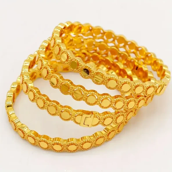 Gold Renk Özel Motif Tasarım Bilezik: Zarif ve Şık Detaylarla Göz Alıcı Parlaklık (1 Adet) - 5