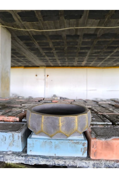 Geometrik dizayn Gold koyu gri beton saksı
