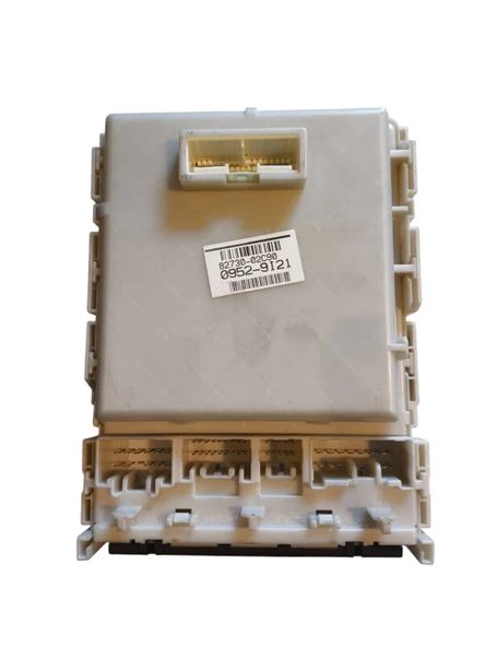 TOYOTA COROLLA-AURİS ORJİNAL SİGORTA KUTUSU 0952-9121 - 2