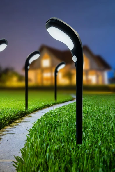 Solar Bahçe Aydınlatması - Sensörlü, Su Geçirmez, Güneş Enerjili 15m² Alan Etkili, 2 Mod Lamba (1 Adet)