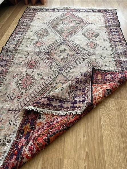 110x185 cm Bohem Stili Türk Kilim, Hayvan Desenli El Dokuma Kilim, Harika Kondisyonlu Ev & Ofis Kilim