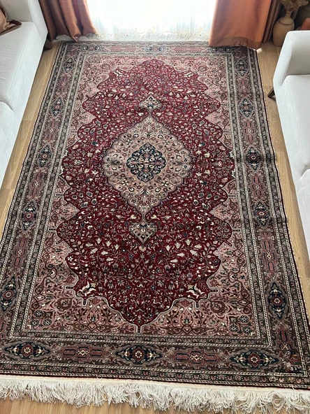 193x293 cm Büyük Boy Türk El Dokuma Halı, Kırmızı Renkli Çiçek Desenli, Harika Ev ve Ofis Dekoru