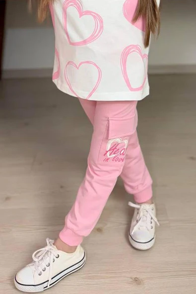 Kız Çocuk Pano Kalp Baskı Bisiklet Yaka T-Shirt Kargo Cepli Alt Pembe Eşofman Takım - Resim 4
