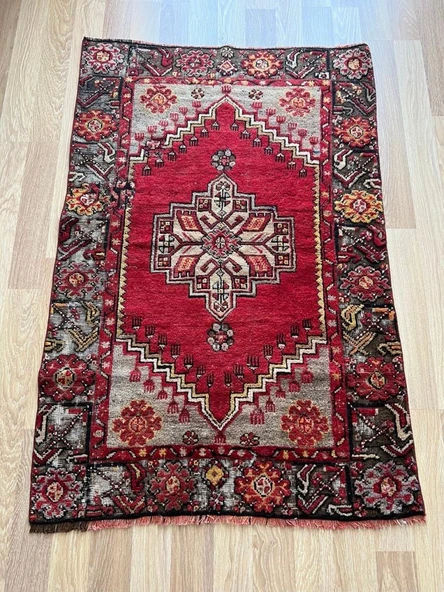 96x142 cm Kırmızı Renk El Dokuma Türk Halı, Harika Desenli ve Kondisyonlu Türk Kilim, Vintage Severler için Yün Halı
