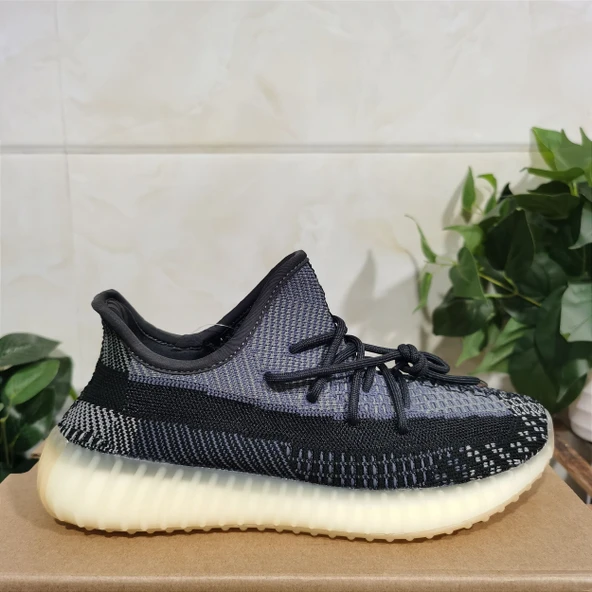 Adidas Yeezy Boost 350 V2 Carbon
