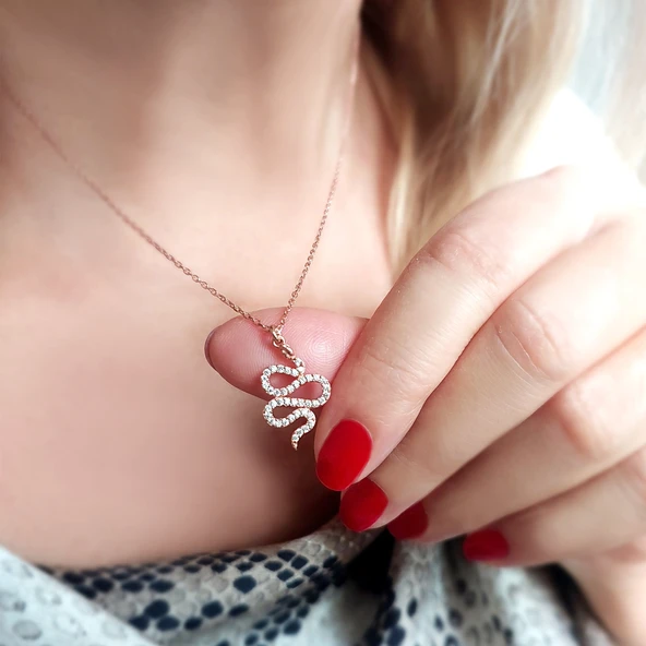 925 Ayar Gümüş Taşlı Yılan Kolye ürün görseli