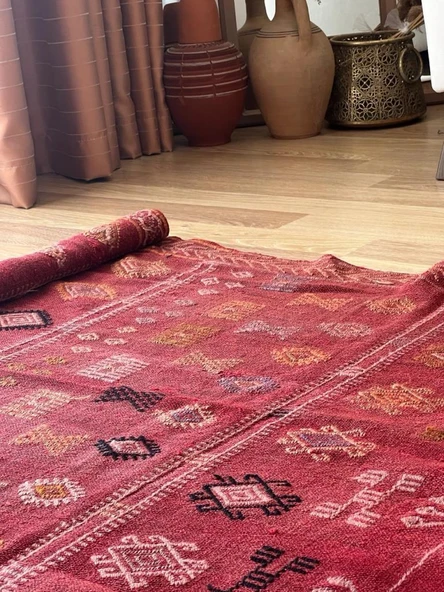 190x120 cm El Dokuma Türk Kilim, Ender Desenli Kırmızı Kilim, Akrep ve Koç Boynuzlu Motifler, Boho Stili Eşsiz Kilim - 3