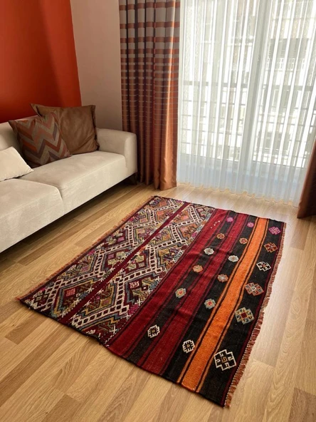 176x126 cm El Dokuma Renkli Kilim, Renkli ve Koç boynuzlu Motif, Ender Tasarım Vintage Halı, Harika Ev Hediyesi