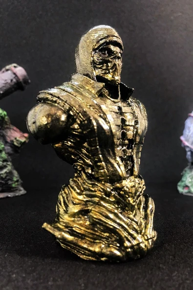 TatuCraft Mortal Kombat Scorpion Büst 10cm - Gold Efekt - 2