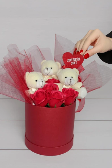 Aşkınızı Anlatmanın En Zarif Yolu: Özel Kutuda Minik Ayıcıklar, Kokulu Güller ve “Seviyorum Seni ”