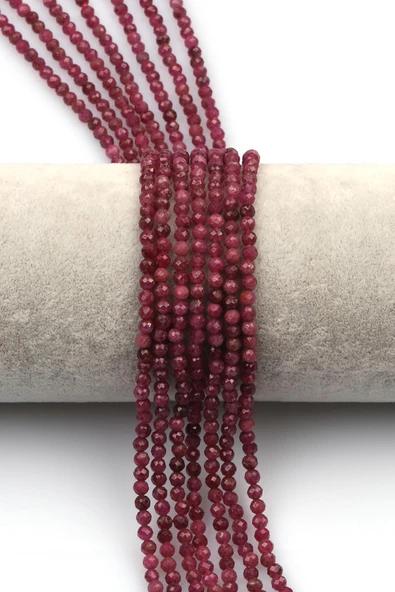 Yakut Doğal Taş Dizi 3 mm Fasetli Küre Kesim