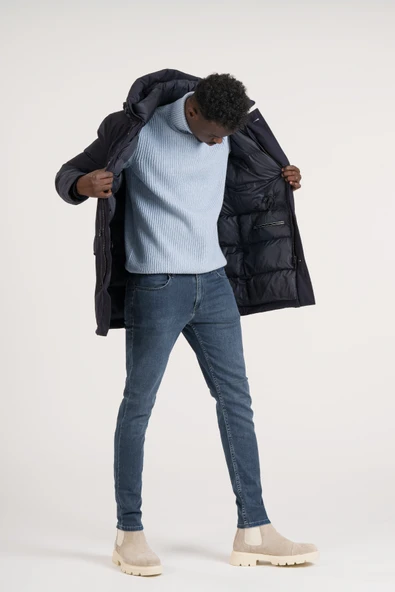 Regular Fit Kapşonlu Boyun Destekli Yan Cepli Uzun Şişme Mont - 2