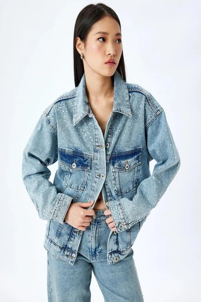 Koton Cepli Taş Detaylı Düğmeli Denim Ceket - 2