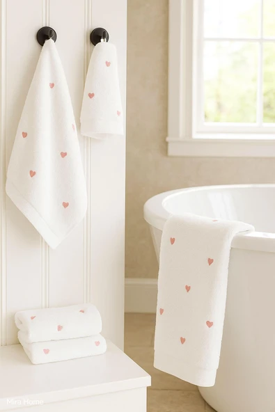 3 Parça Kalp Nakışlı Banyo Havlusu Takımı %100 Pamuklu Lovely Set - 3