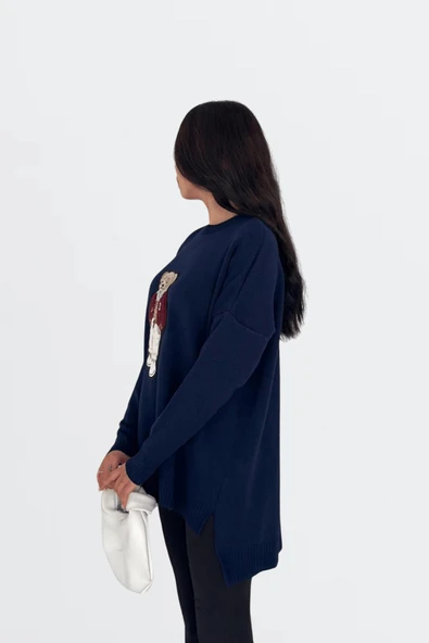 EYSHAN - Teddy Bear Ayıcıklı Triko Kazak - Aplike Ayıcık ve Arkadan Uzun Tasarım Bisiklet Yaka - 2