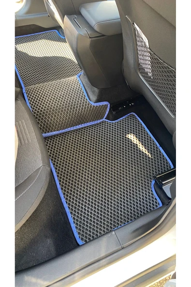 CAR FORD FOCUS HATCBACK 2024 Topukluk +2 logo (Görseldeki gibi gelmektedir) - 4