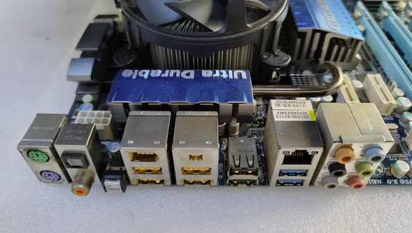 2. EL GIGABYTE GA-X58A-UD3R ANAKART + İ7-930 CPU + FAN - 2