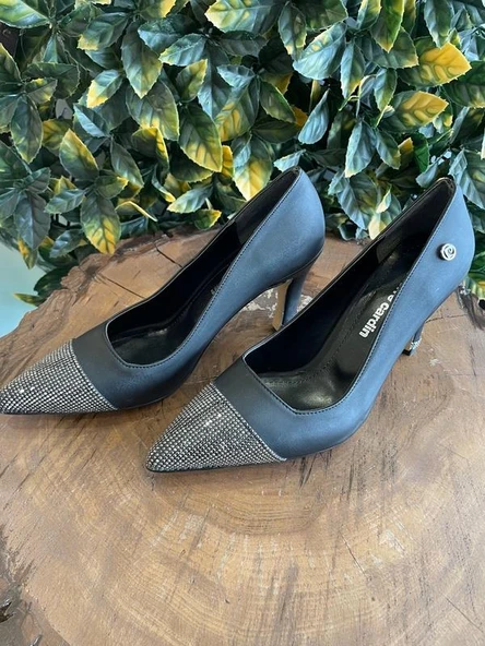 Pierre Cardin Önü ve Topuğu Taşlı Siyah Stiletto 52610 - 2