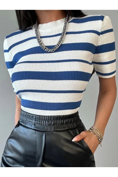 Beyaz Mavi Çizgili Basic T-Shirt