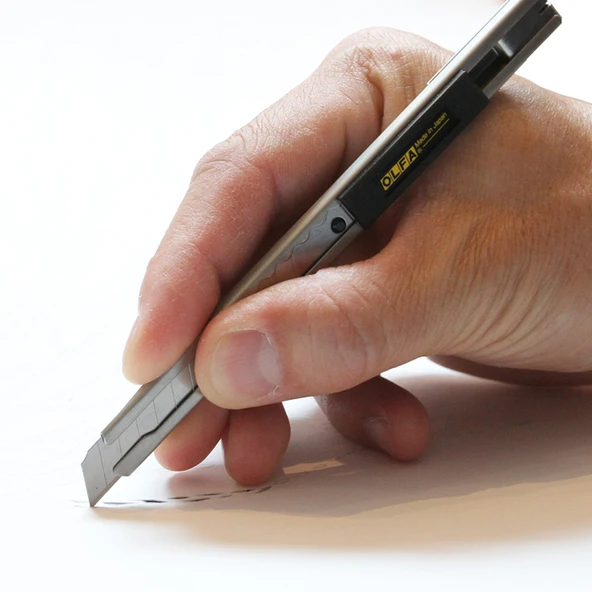 OLFA SVR-1 Paslanmaz Çelik Gövde Tasarımlı, 2 Yedek Bıçaklı Dar Maket Bıçağı - 3