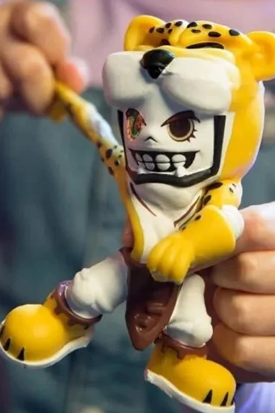 8 Farklı Sesle Sizi Şaşırtacak! Süper Maskeli Strech Xa Man - 3