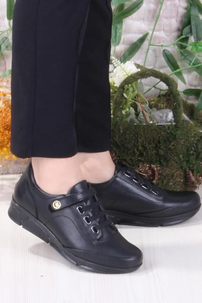 Mehmet Mete 4213 Rahat Esnek Cırtlı Hakiki Deri Kadın Ayakkabı ürün görseli