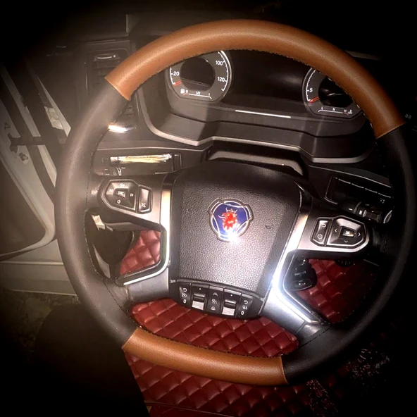 DİKİŞLİ DİREKSİYON KILIFI TABA DERİ SİYAH DERİ SİYAH DİKİŞLİ SCANİA TIR KAMYON İÇİN ürün görseli