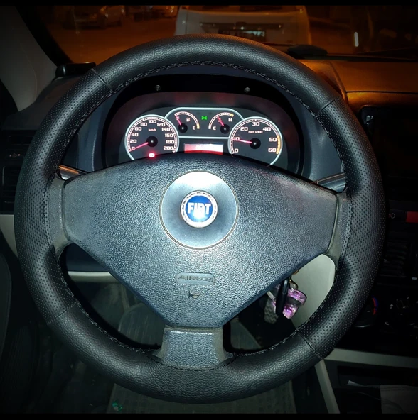 DİKİŞLİ DİREKSİYON KILIFI SİYAH DERİ NOKTA DERİ SİYAH DİKİŞLİ FIAT ALBEA İÇİN - 1