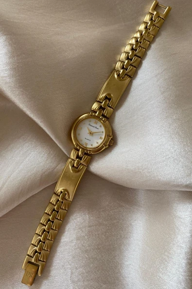 Daymond Rene Altın Sarı Kaplama Paslanmaz Çelik Özel Tasarım Çelik Kordon Küçük Vintage Kadın Kol Saati
