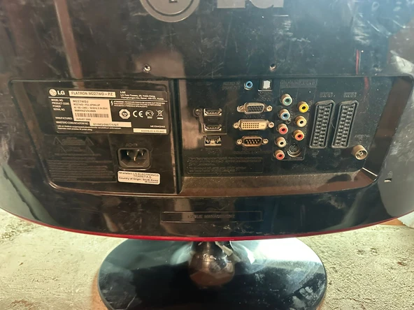 LG 22MT47D-PZ Full HD (FHD) TV 2.EL KULLANILMIŞ ÜRÜN - Resim 2