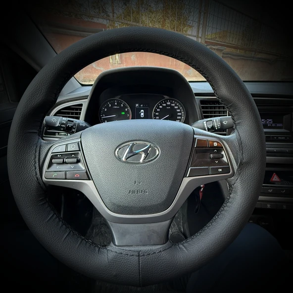 DİKİŞLİ DİREKSİYON KILIFI İTHAL SİYAH DERİ SİYAH DİKİŞLİ HYUNDAİ ELENTRA İÇİN ürün görseli