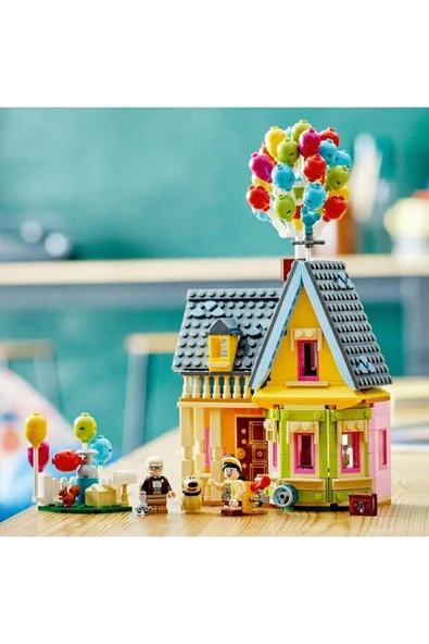 ® Disney•Pixar ‘Yukarı Bak’ Evi 43217 Oyuncak Yapım Seti (598 Parça) - 7