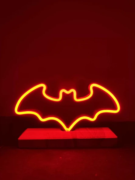 Batman Figürlü Kırmızı Neon Gece Lambası