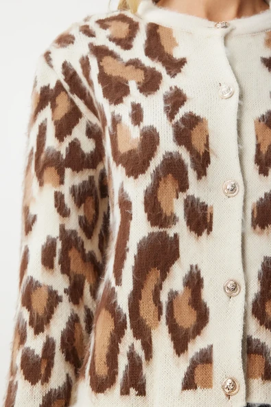 VıoShıne Kadın Leopar Desenli Düğmeli Sakallı Hırka - 6