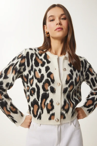 VıoShıne Kadın Leopar Desenli Düğmeli Sakallı Hırka - 10