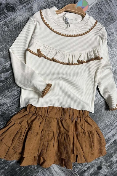 Kız Çocuk Bebe Yaka Göğsü Fırfırlı Fitilli Slim Kazak Üzeri Katkat Pliseli Kahverengi Etekli Takım - 4