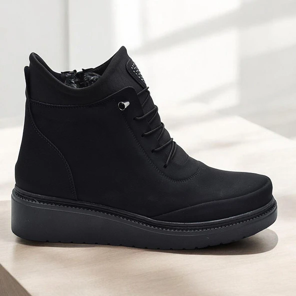 211 Zümrüt  Ortopedik Taban Lastik Bağcıklı Fermuarlı İçi Kürklü Siyah Kadın Bot Ayakkabı - 2