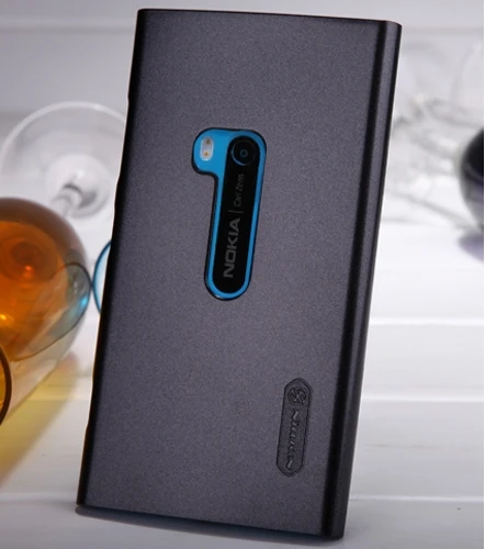 Nokia Lumia 920 Nillkin Marka Parlak Sert Kauçuk Kılıf - Siyah - Resim 2