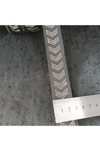 Taşlı Dekoratif Şerit 1 Metrenin Fiyatıdır